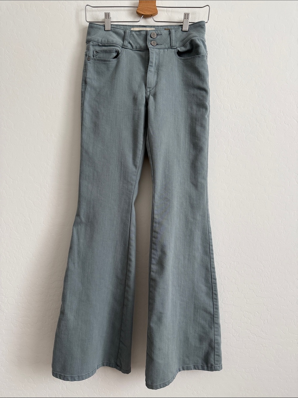 Pilcro High-Rise Flare Jeans in Dusty Blue-Grey Sz 26